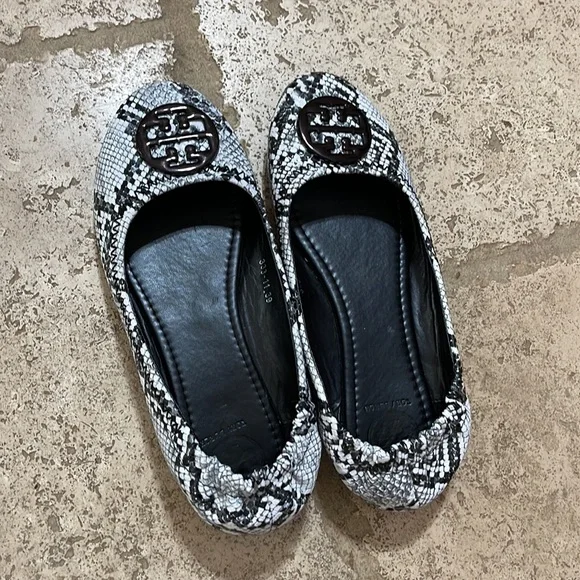 Tory Burch Snake Flats Size 8 black and white - Picture 4 of 14